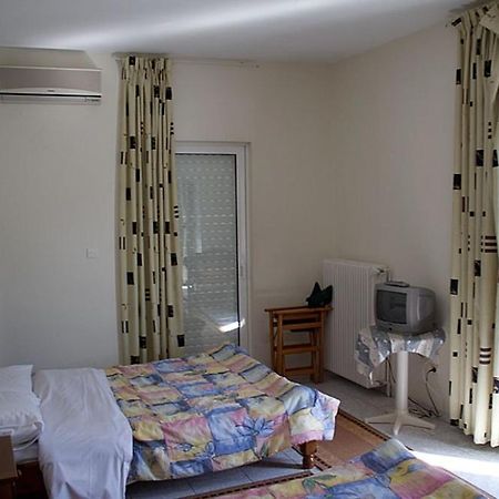 Miloi Rooms And Apartments Zewnętrze zdjęcie