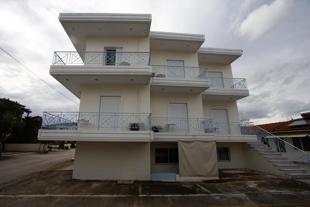 Miloi Rooms And Apartments Zewnętrze zdjęcie