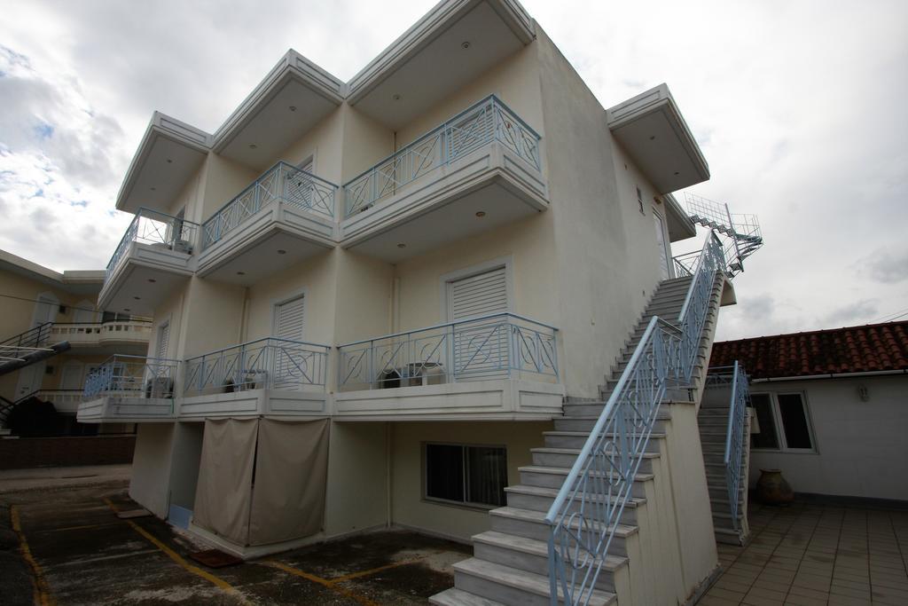 Miloi Rooms And Apartments Zewnętrze zdjęcie
