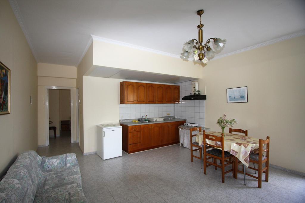 Miloi Rooms And Apartments Zewnętrze zdjęcie