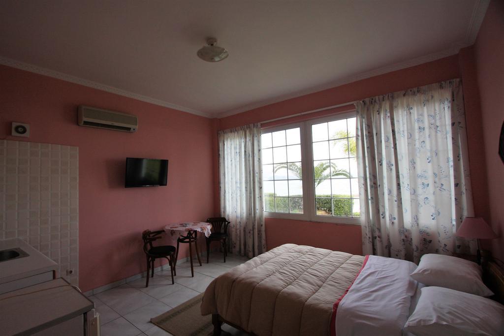 Miloi Rooms And Apartments Zewnętrze zdjęcie