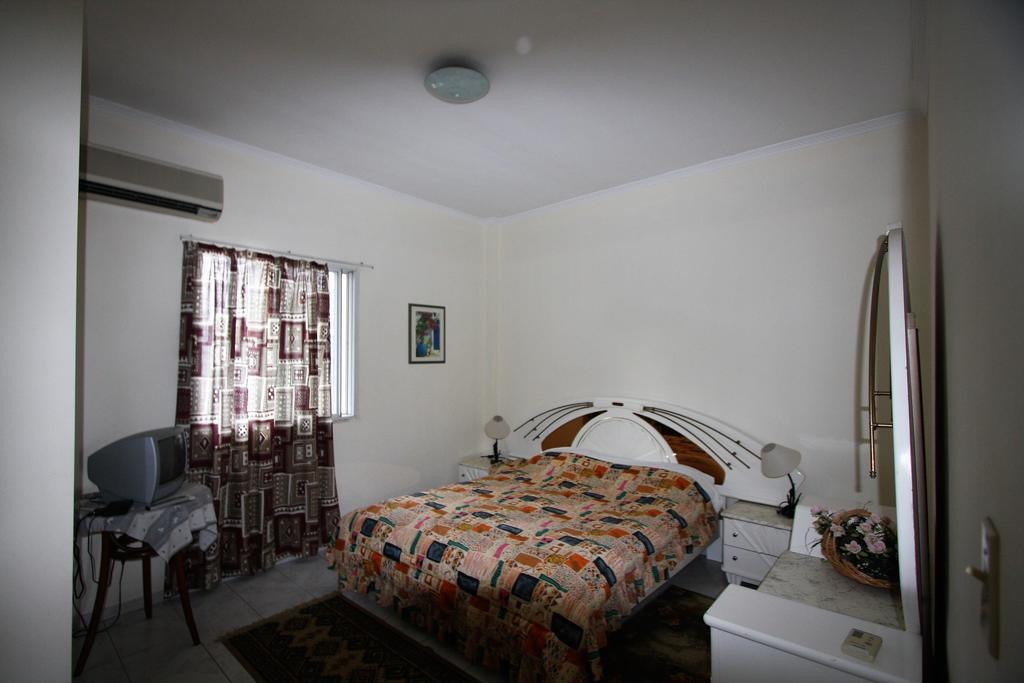 Miloi Rooms And Apartments Zewnętrze zdjęcie