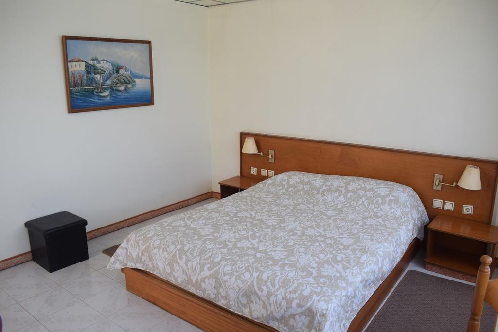 Miloi Rooms And Apartments Zewnętrze zdjęcie